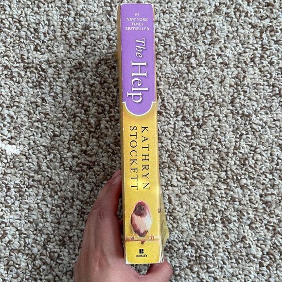 Bundle of Paperback Novels - Picture 9 of 11